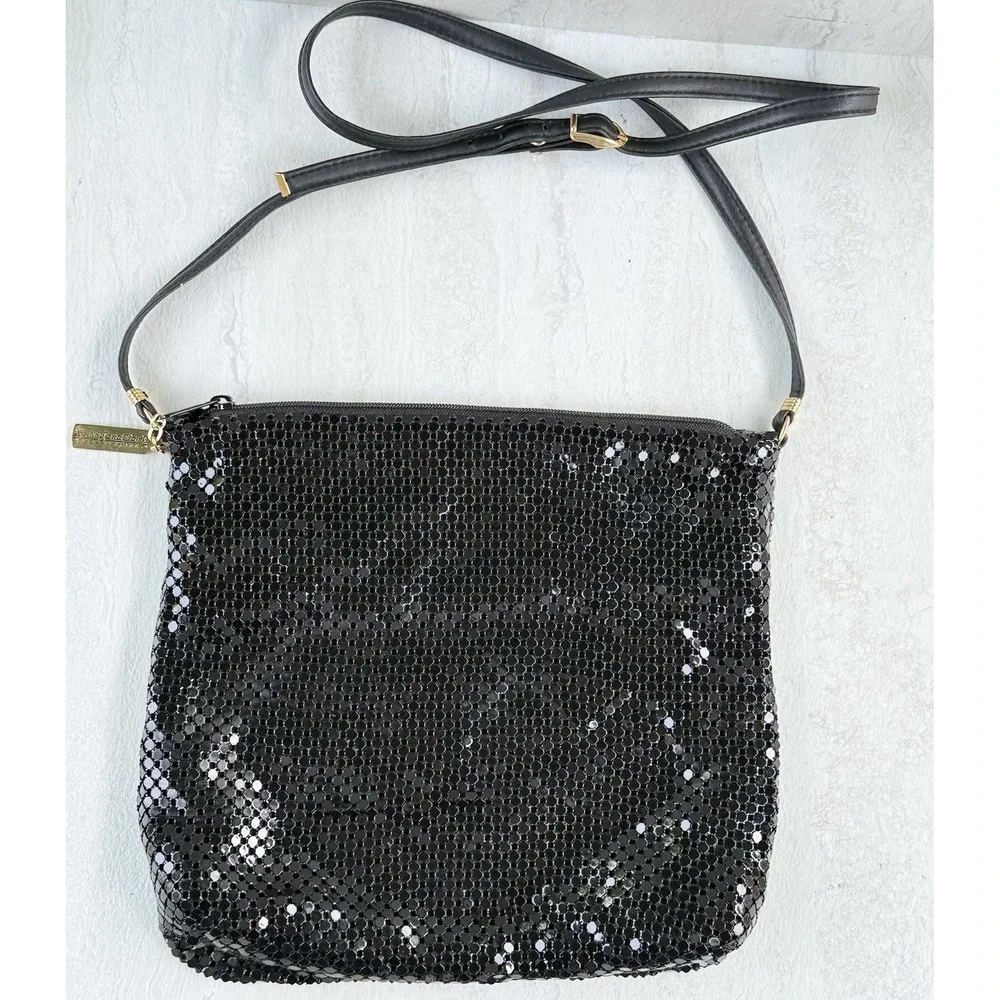 VTG Whiting & Davis International Black Metal Mesh Zip Purse Shoulder Bag‎ #668